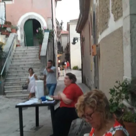 Casa Macchia Tatil Evi Valva